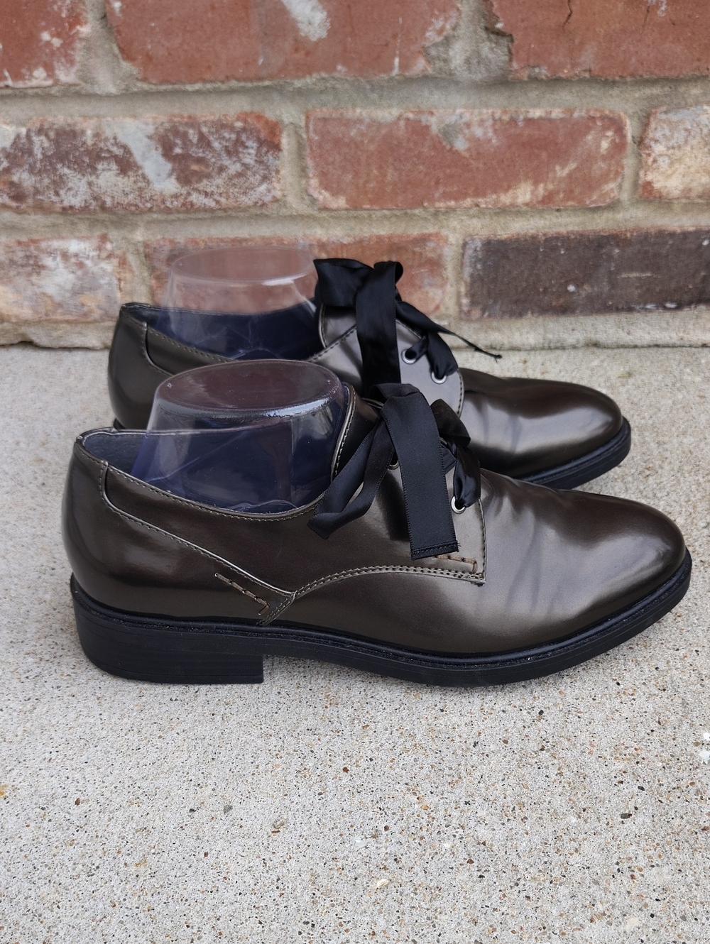 White Mountain Pearson Pewter Patent Leather Oxford Size 10 Preppy Classic